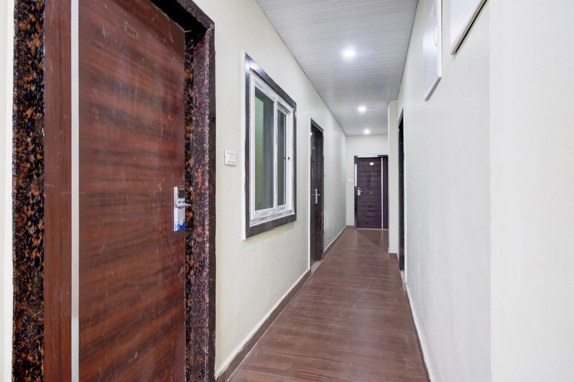 Super Collection O Srisailam Highway Hotel Shamshabad Exterior foto